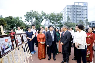 Mở rộng nhịp cầu hữu nghị
