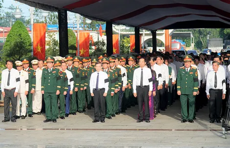 TP Cần Thơ tổ chức Lễ viếng, truy điệu và an táng 120 hài cốt liệt sĩ