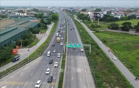 Bộ Xây dựng nêu 4 giải pháp bảo đảm khoảng cách trên cao tốc