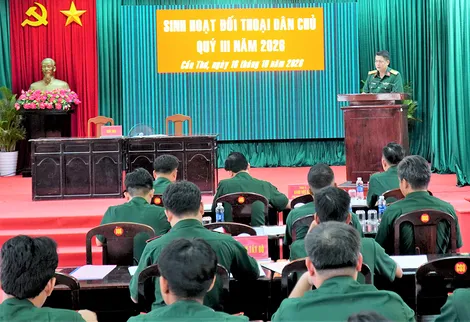 Trung đoàn 932 tổ chức sinh hoạt đối thoại dân chủ