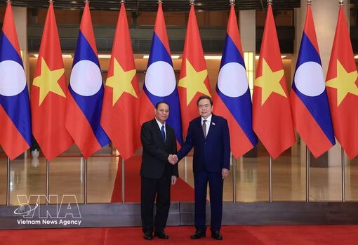 Vietnam’s top legislator welcomes Standing Member of LPRP Secretariat