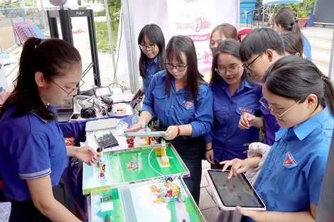 Chuyển đổi số - “Mở lối” học tập và khởi nghiệp cho giới trẻ