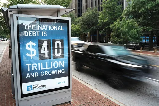 Thâm hụt ngân sách Mỹ tài khóa 2026 lên gần 2.000 tỉ USD