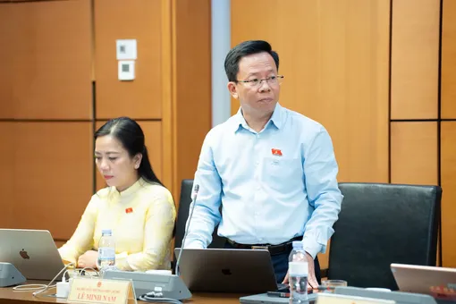 Ông Lê Minh Nam, đại biểu Quốc hội đơn vị TP Cần Thơ, góp ý Kế hoạch phát triển kinh tế - xã hội năm 2026 và dự kiến kế hoạch phát triển kinh tế - xã hội năm 2027