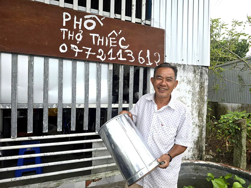 “Phố thợ thiếc” và hành trình hơn 30 năm bền bỉ giữ nghề