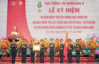 Cục Chính trị Quân khu 9 tổ chức Lễ kỷ niệm 80 năm Ngày truyền thống và đón nhận Huân chương Bảo vệ Tổ quốc hạng Nhất