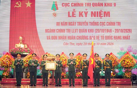 Cục Chính trị Quân khu 9 tổ chức Lễ kỷ niệm 80 năm Ngày truyền thống và đón nhận Huân chương Bảo vệ Tổ quốc hạng Nhất
