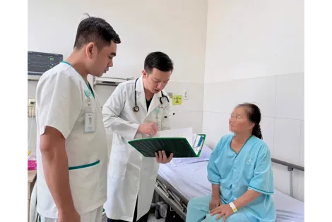 Bệnh viện Hoàn Mỹ Cửu Long lần đầu ứng dụng sóng xung kích điều trị mạch vành vôi hóa nặng