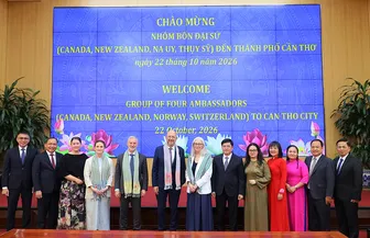 Lãnh đạo TP Cần Thơ tiếp nhóm 4 Đại sứ tại Việt Nam Lãnh đạo TP Cần Thơ tiếp nhóm 4 Đại sứ tại Việt Nam
