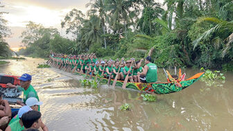 ក្រុម​ទូក​-ងនា​នា​ហ្វឹក​ហាត់​យ៉ាង​សស្រាក់​សស្រាំ​ត្រៀម​ចូល​រួម​ពិ​ធី​បុណ្យ​ប្រ​ណាំង​ទូក​-ង