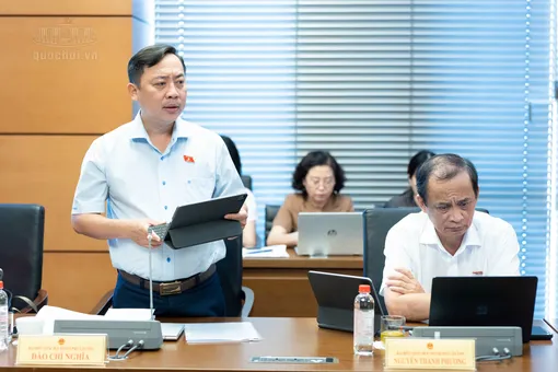 Ông Đào Chí Nghĩa, Phó trưởng đoàn chuyên trách Đoàn Đại biểu Quốc hội TP Cần Thơ, góp ý Luật Đất đai (sửa đổi)
