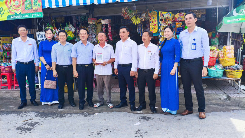 នាំ​យក​ប្រ​យោជន៍​ឌីជី​ថល​មក​កាន់​តំ​បន់​ជន​រួម​ជាតិ​ខ្មែរ​