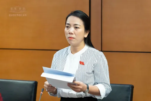 Bà Triệu Thị Ngọc Diễm, đại biểu Quốc hội đơn vị TP Cần Thơ, góp ý dự thảo Luật Tài nguyên, môi trường biển và hải đảo (sửa đổi)
