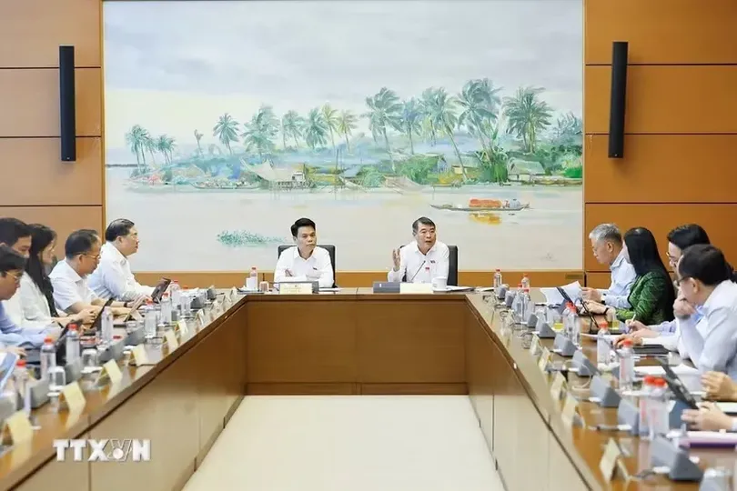 Gỡ điểm nghẽn pháp lý, khơi thông nguồn lực cho phát triển kinh tế - xã hội