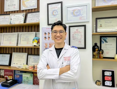 Nam sinh viên học giỏi, say mê tình nguyện