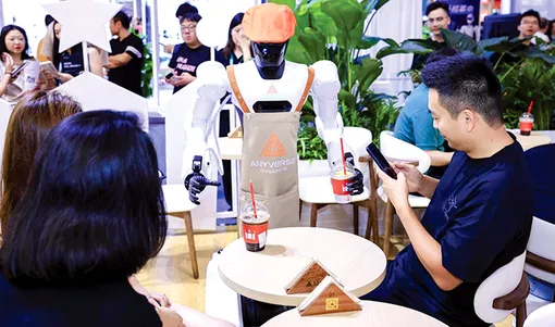 Robot hình người của Trung Quốc tìm đường vào Hàn Quốc