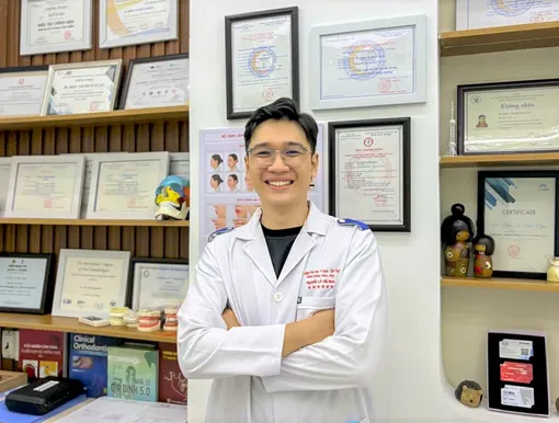 Nam sinh viên học giỏi, say mê tình nguyện