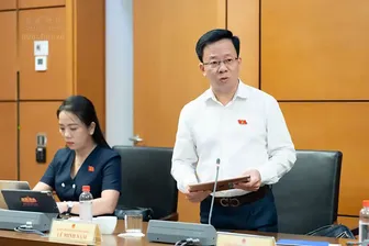 Ông Lê Minh Nam, đại biểu Quốc hội đơn vị TP Cần Thơ, góp ý dự án Luật Xử lý vi phạm hành chính (sửa đổi)