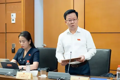 Ông Lê Minh Nam, đại biểu Quốc hội đơn vị TP Cần Thơ, góp ý dự án Luật Xử lý vi phạm hành chính (sửa đổi)
