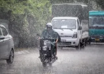 Thời tiết hôm nay (27-10): Nhiều khu vực đề phòng mưa dông, khả năng xảy ra lốc sét, mưa đá Thời tiết hôm nay (27-10): Nhiều khu vực đề phòng mưa dông, khả năng xảy ra lốc sét, mưa đá