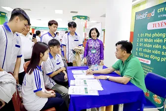 Doanh nghiệp tăng tốc tuyển dụng cuối năm