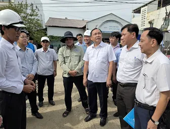Lãnh đạo TP Cần Thơ kiểm tra, tháo gỡ khó khăn, vướng mắc mặt bằng thi công Dự án Nâng cấp, mở rộng quốc lộ 91 (đoạn từ Km0-Km7)
