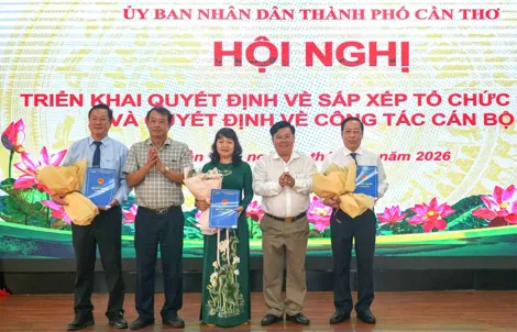 Công bố các quyết định về sắp xếp tổ chức bộ máy, công tác cán bộ tại các trường cao đẳng