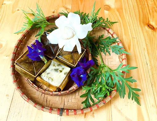 Về cồn Sơn thưởng thức bánh phu thê
