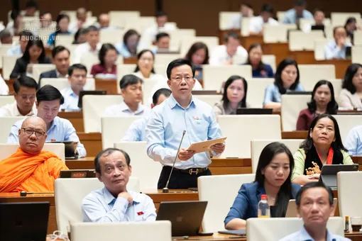 Ông Lê Minh Nam, đại biểu Quốc hội đơn vị TP Cần Thơ, góp ý tình hình thực hiện Kế hoạch phát triển kinh tế - xã hội năm 2026
